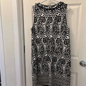 Talbots. LIKE NEW! Elegant Black and White Sleeveless Dress
